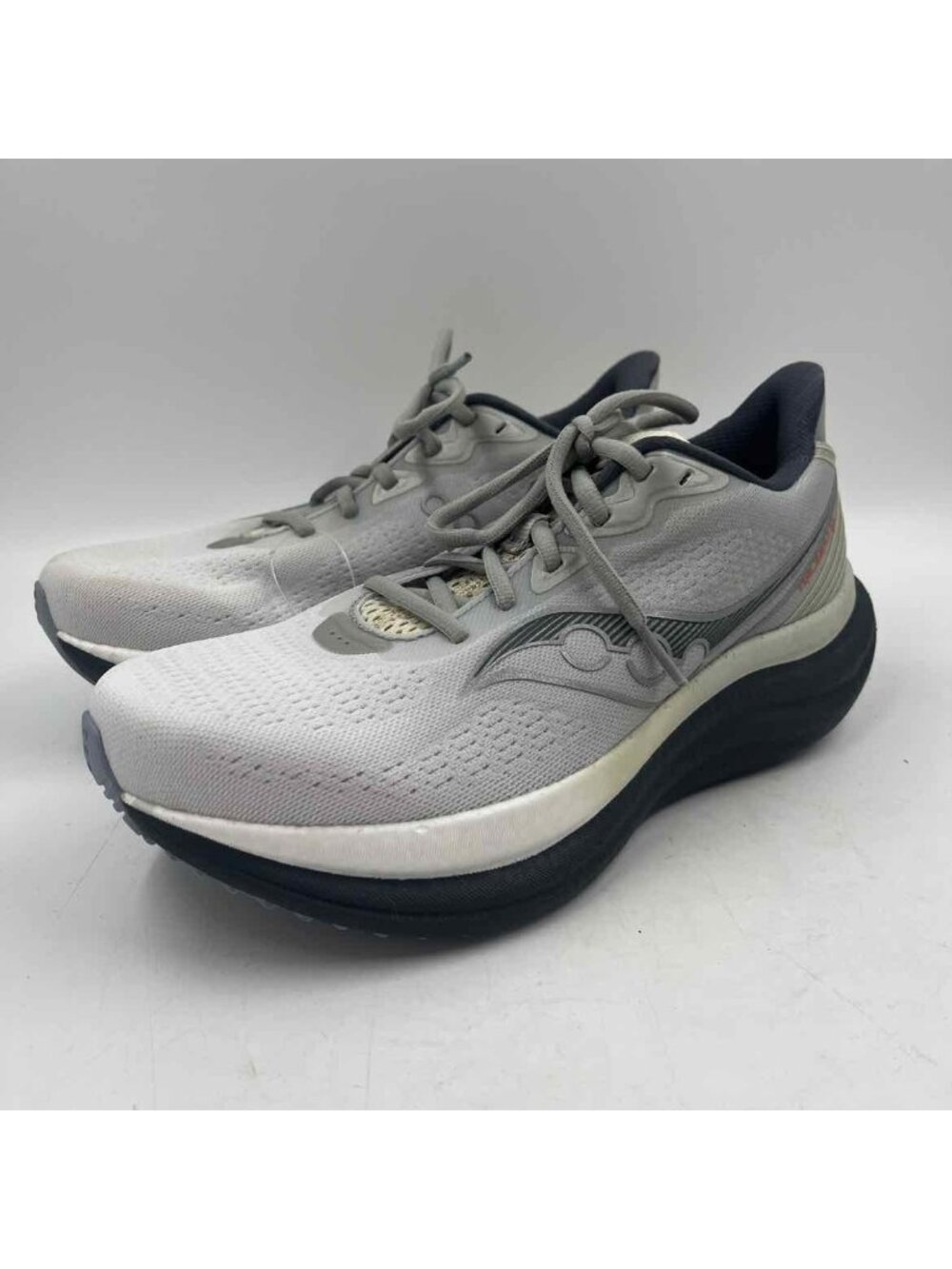 Saucony Men's Shoe Size 7 Gray Textured Sneakers